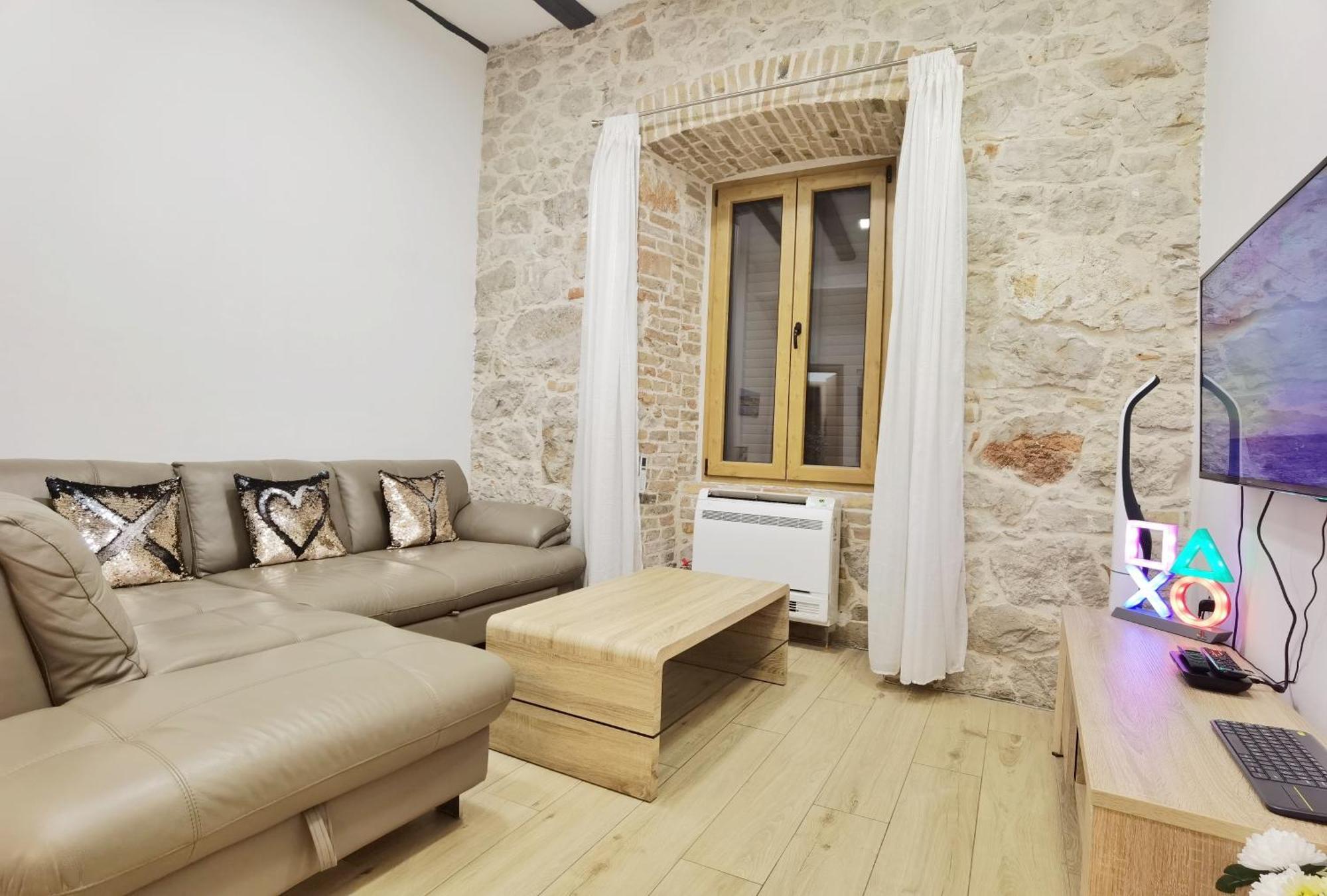 Xy Suites - Design Apartments Шибеник Экстерьер фото